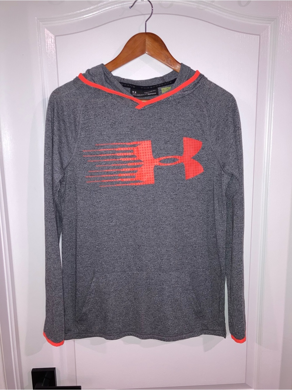 Under Armour Grey & Orange Hooded Long Sleeve Shirt - size YOUTH XL